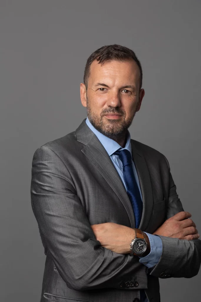Dr. Eduardo García Cruz